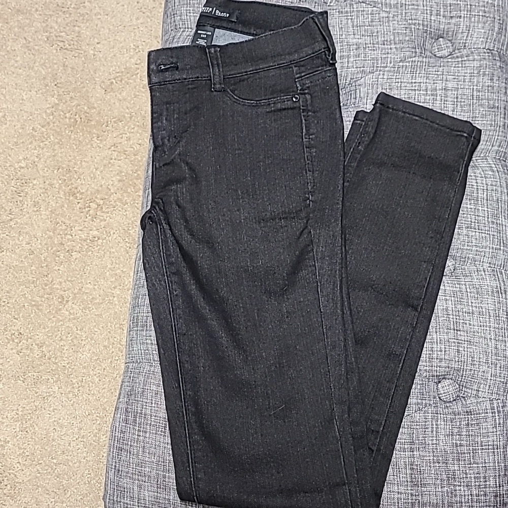 WHBM Black Jeggings NWOT. Size XXS